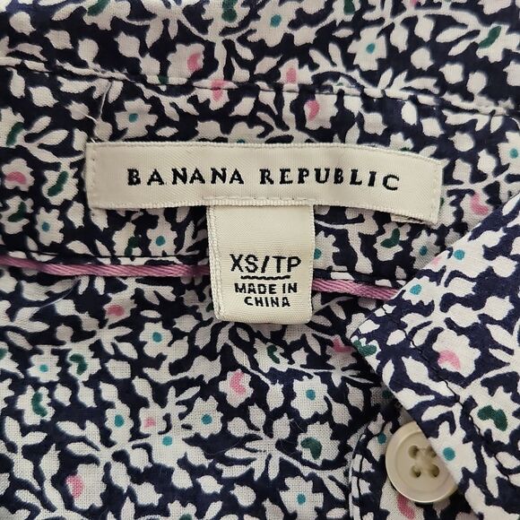 Banana Republic Women's Floral Long Sleeve Button-Up Shirt - Picture 2 of 12